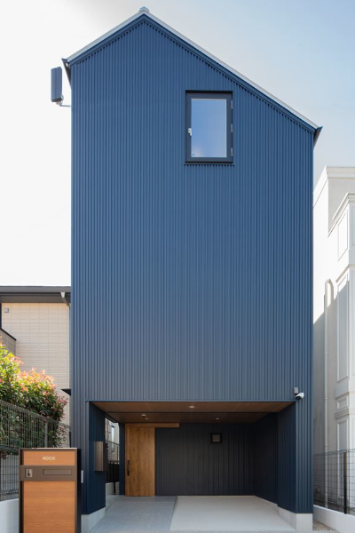 狭小住宅の外観