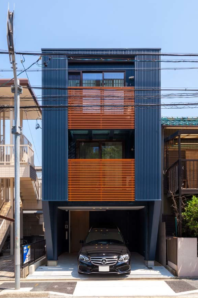 狭小住宅の外観